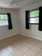 6131 SW 42nd Pl in Davie, FL - Building Photo - Building Photo