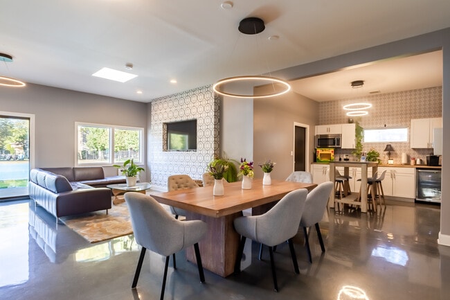 Forest Glen Apartments in La Grange Park, IL - Foto de edificio - Building Photo