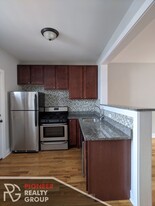 4415 N Wolcott Ave, Unit 3 Apartments