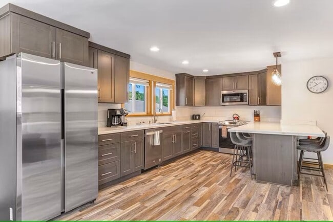 property at 322 Broadway St