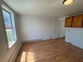 123 College Ave in Waterville, ME - Building Photo - Building Photo