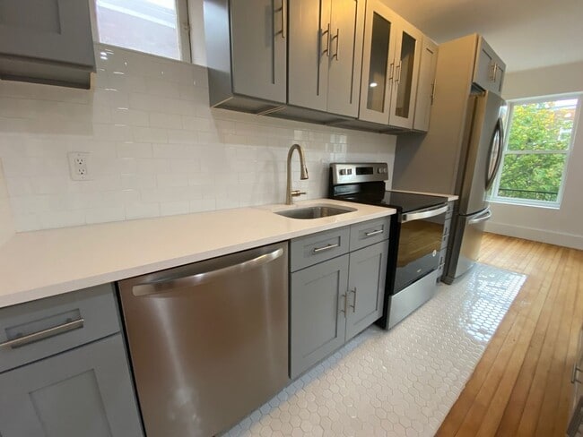 233 Liberty St in Newburgh, NY - Building Photo - Building Photo