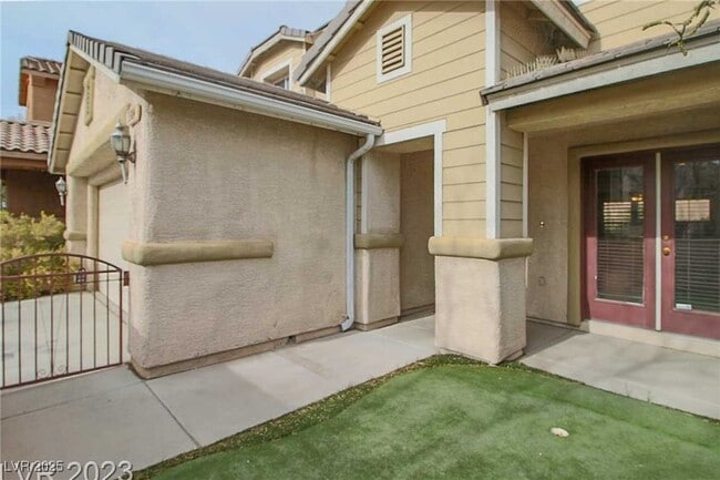 3384 Jasmine Vine Ct in Las Vegas, NV - Building Photo - Building Photo