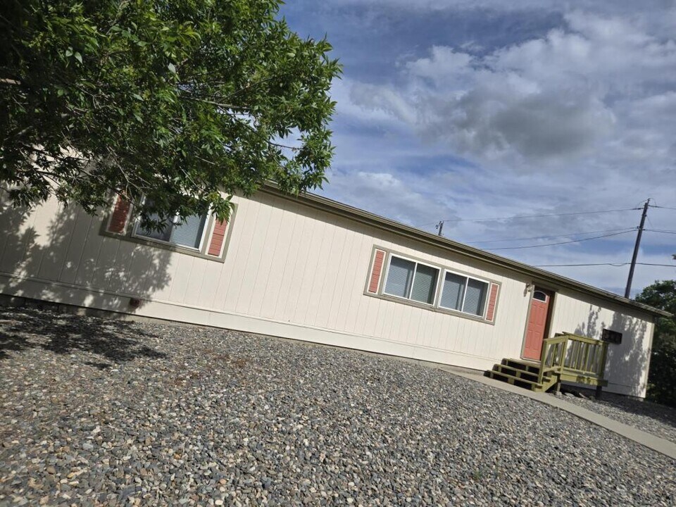 205 Harrison Ave N in East Helena, MT - Building Photo