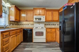 6110 35th St in Lubbock, TX - Building Photo - Building Photo