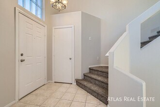 8125 Indigo Gully Ct in Las Vegas, NV - Building Photo - Building Photo