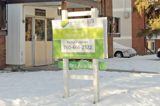 Madison Arms in Edmonton, AB - Building Photo - Building Photo