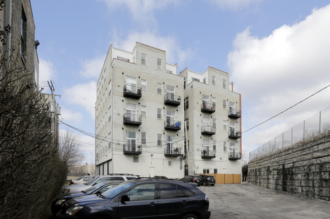 Willard Court Condominiums in Chicago, IL - Building Photo - Building Photo