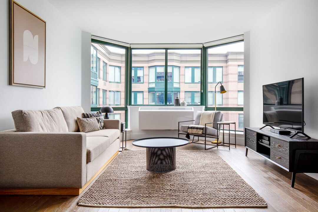 70 Battery Pl-Unit -FL8-ID472 in New York, NY - Building Photo