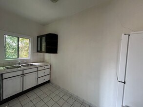 1102 S Mariposa Ave in Los Angeles, CA - Building Photo - Building Photo