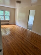 32 Starr Ave, Unit 3 in Monticello, NY - Foto de edificio - Building Photo