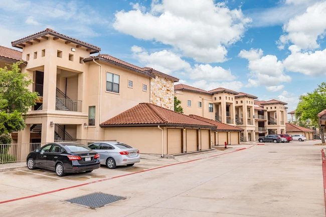 Muir Lake in Cedar Park, TX - Building Photo - Building Photo