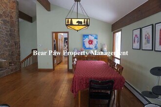 33550 Woodland Dr in Evergreen, CO - Building Photo - Building Photo