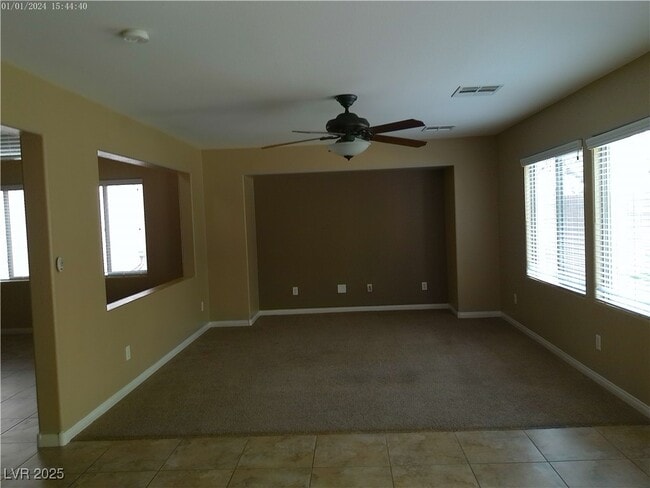 7051 Oakwood Pines Ct in Las Vegas, NV - Building Photo - Building Photo