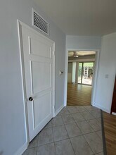 209 S Wayside Pl in Anaheim, CA - Building Photo - Building Photo