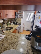 2762 W 60th St in Hialeah, FL - Building Photo - Building Photo