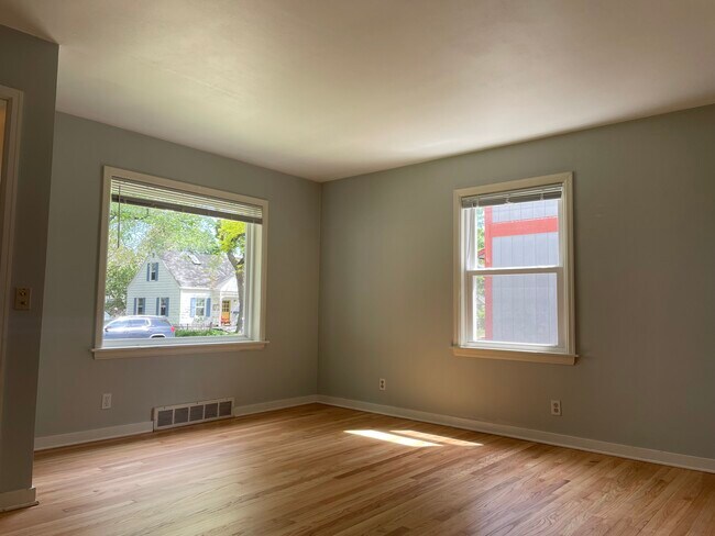2925 Stevens St in Madison, WI - Building Photo - Building Photo
