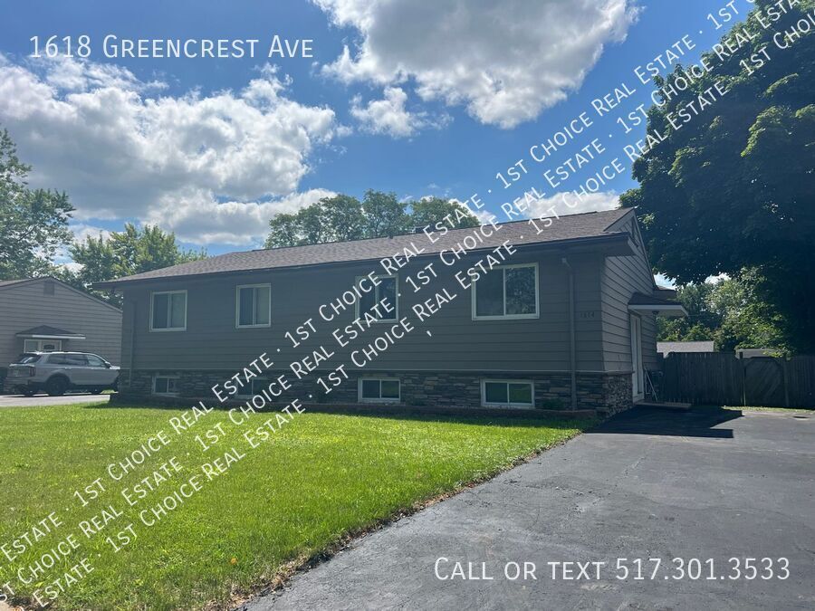 1618 Greencrest Ave in East Lansing, MI - Building Photo