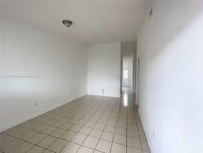 2815 SE 16th Ave-Unit -201 in Homestead, FL - Building Photo - Building Photo
