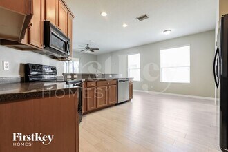 2553 Hobblebrush Dr in North Port, FL - Building Photo - Building Photo
