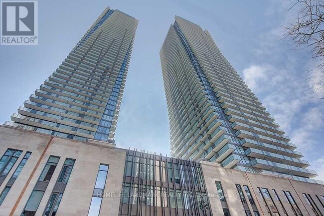 65-4465 St Mary St
