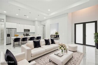 872 Spaulding St E in Lehigh Acres, FL - Building Photo - Building Photo