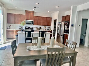 5332 Hames Valley Ln in Antioch, CA - Building Photo - Building Photo