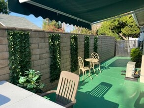 10207 Louise Ave in Northridge, CA - Building Photo - Building Photo