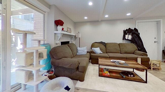 719 W Buckingham Pl in Chicago, IL - Building Photo - Building Photo