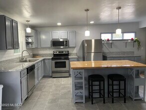 9412 E Deer Trail Pl in Tucson, AZ - Building Photo - Building Photo