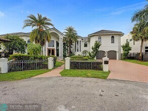 2584 SE 12th St in Pompano Beach, FL - Building Photo - Building Photo