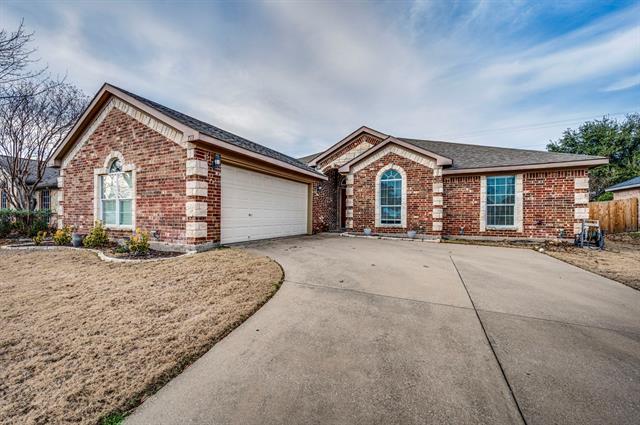 713 Escapade Ct in Midlothian, TX - Building Photo