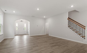 160 White Oak Gdn Wy in Garner, NC - Foto de edificio - Building Photo