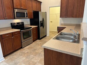 20 Wesleyan Dr in Savannah, GA - Building Photo - Building Photo