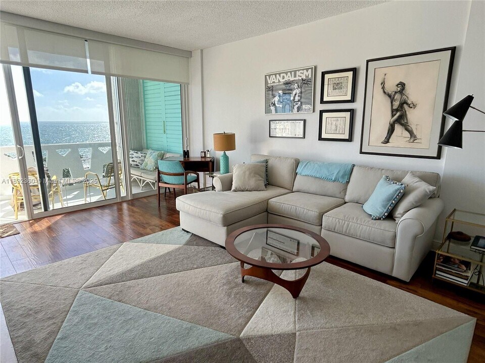2840 N Ocean Blvd in Fort Lauderdale, FL - Building Photo