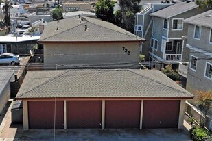 732 9th St, Unit C in Hermosa Beach, CA - Building Photo