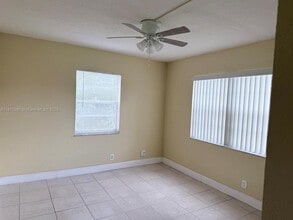 3224 NW 103rd Ter in Coral Springs, FL - Foto de edificio - Building Photo