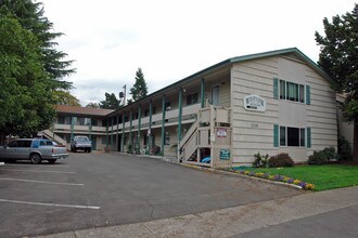 Westview Manor in Salem, OR - Foto de edificio - Building Photo