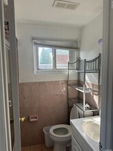 102 Woods Rd in North Babylon, NY - Building Photo - Building Photo