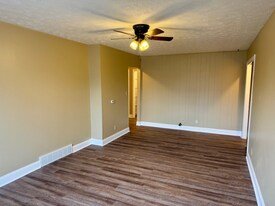 2203 Adams Ave in Huntington, WV - Building Photo