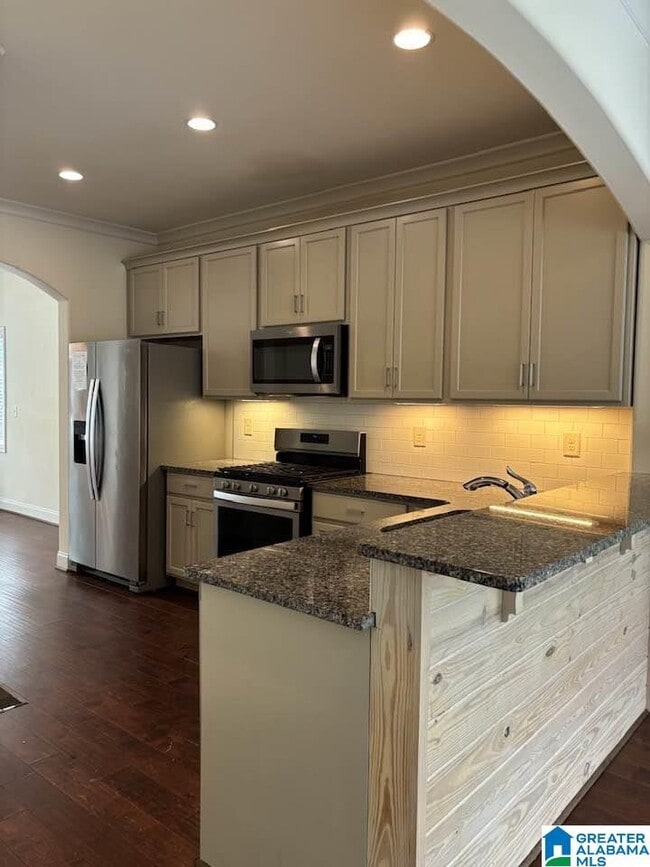 950 Lennox Blvd in Vestavia Hills, AL - Building Photo - Building Photo