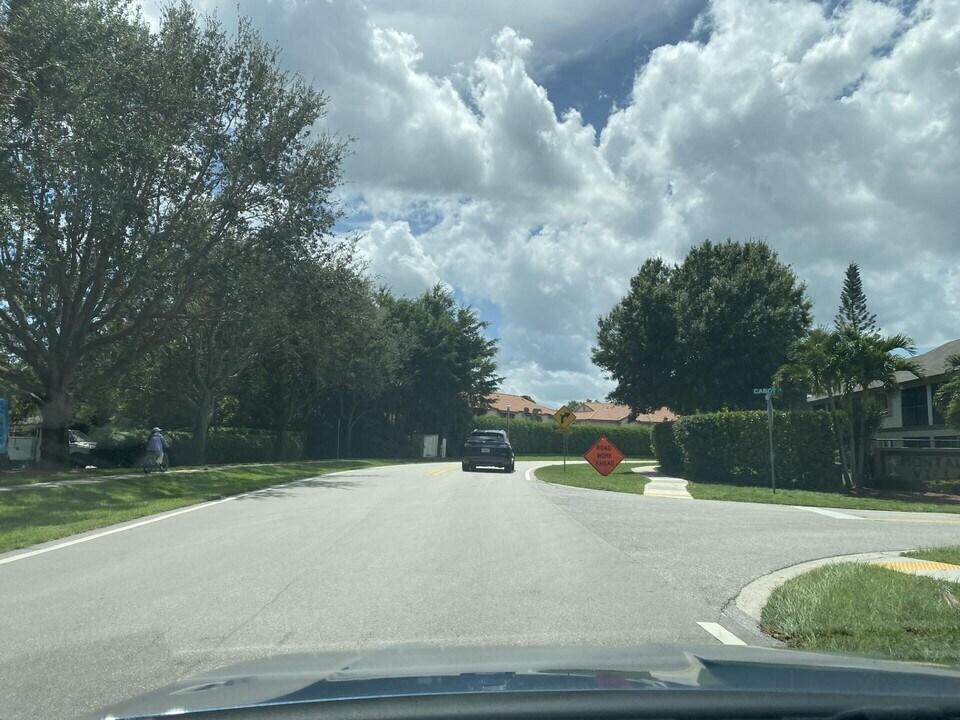 1602 Montauk Dr in Wellington, FL - Building Photo