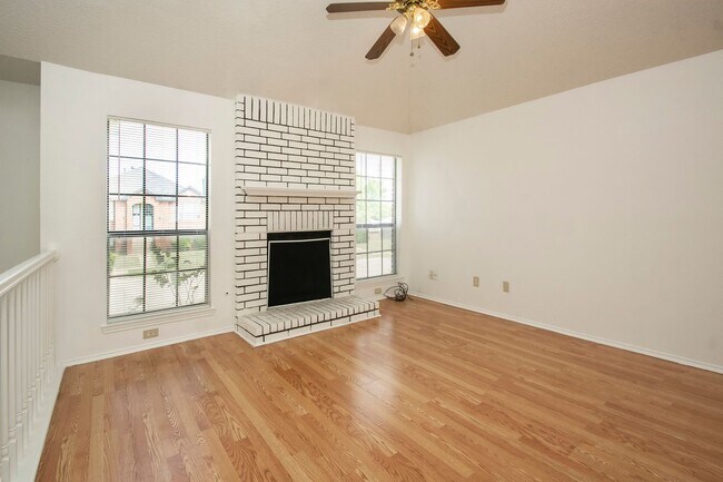 436 Chestnut Ln in Desoto, TX - Building Photo - Building Photo