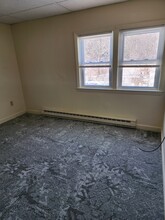 32 Forest Rd, Unit 5 in Wilton, NH - Building Photo - Building Photo