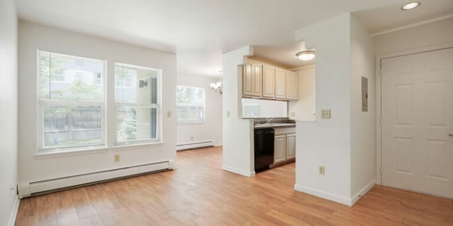 1946 Walnut St-Unit -A in Boulder, CO - Building Photo - Building Photo