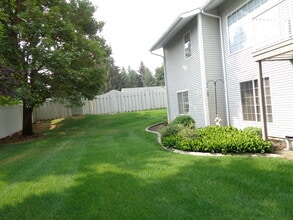 602 W Holmberg Ln in Spokane, WA - Building Photo - Building Photo