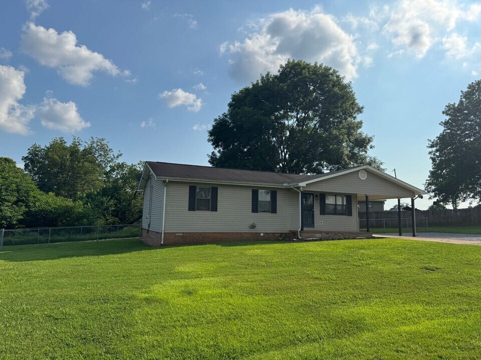 463 Shurbutt Cir in Alexandria, AL - Building Photo