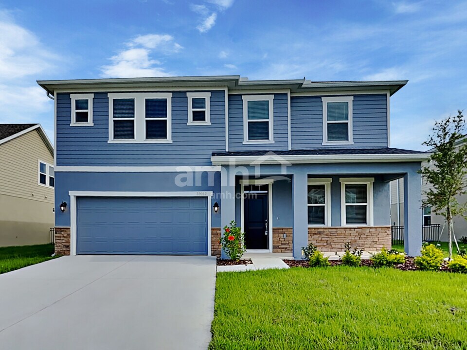 33942 Thyme Dr in Zephyrhills, FL - Building Photo