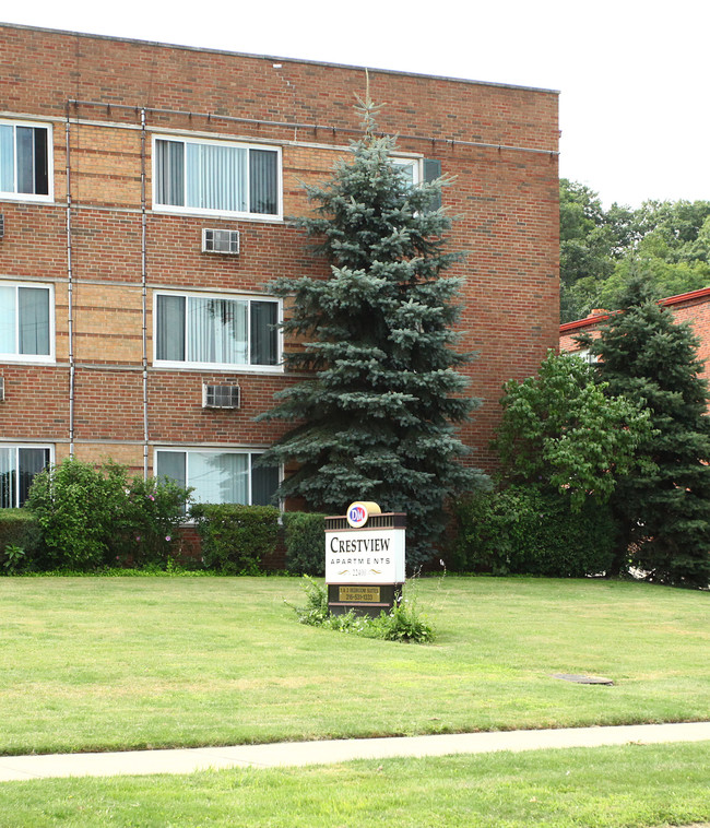 Crestview Apartments in Euclid, OH - Building Photo - Building Photo