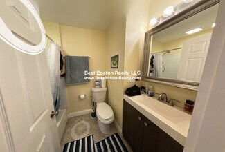 5 Irving St, Unit 3 in Somerville, MA - Building Photo - Building Photo